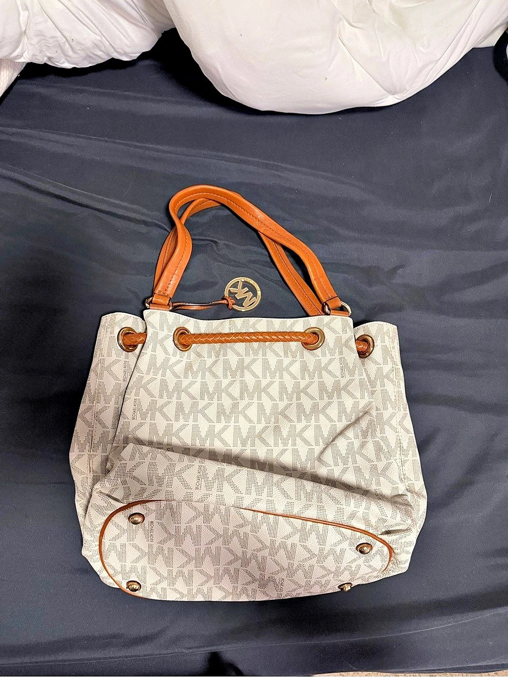 Michael Kors Gilly Large Jet Set Travel Drawstring Tote Cream & Brown